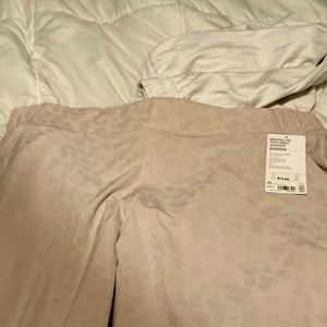 Nwt ATHLETA BROOKLYN CAMO JOGGER